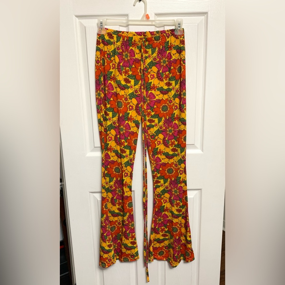 💎2/$30 NWT Spirit Halloween floral pants💎